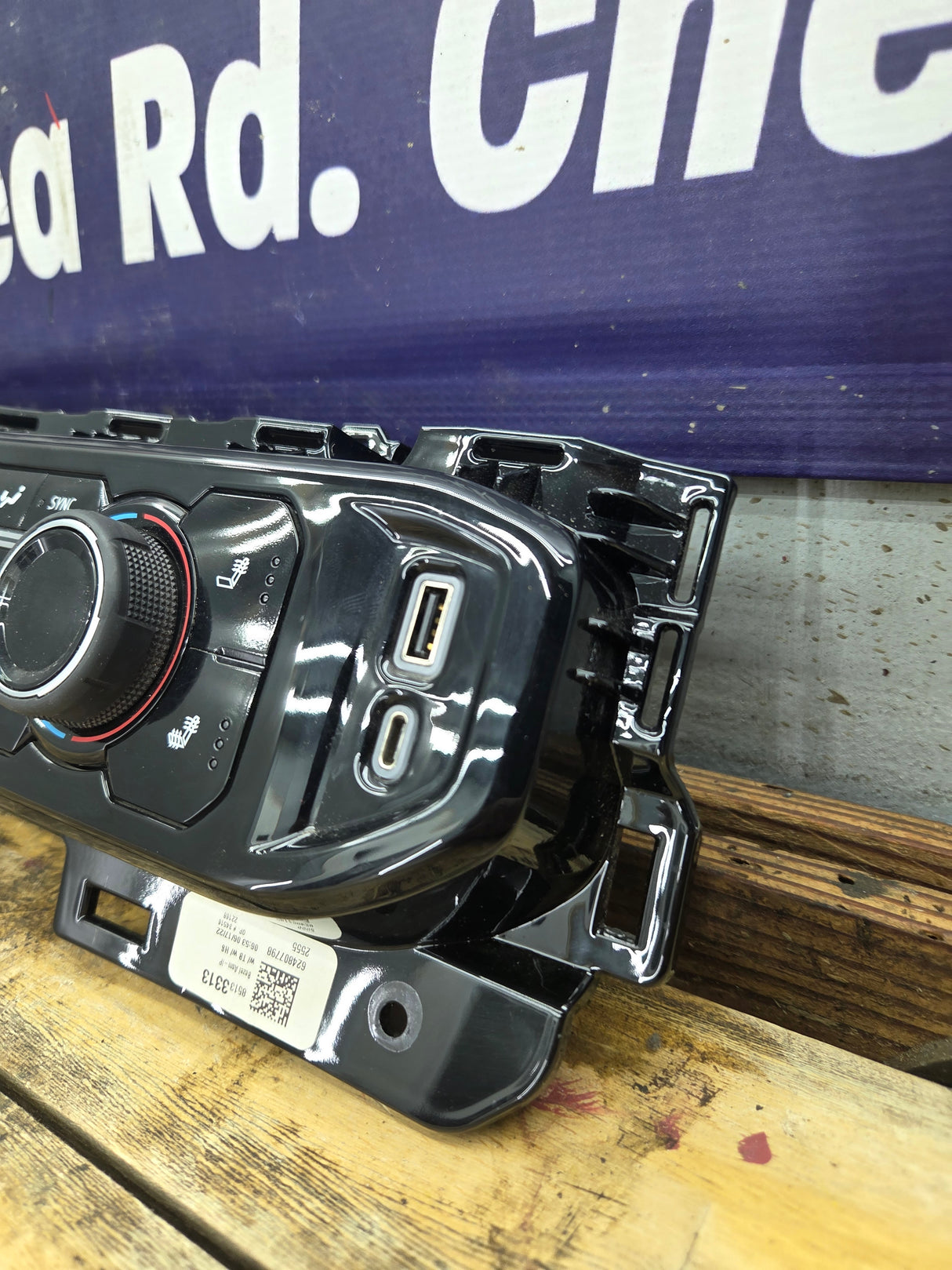 2022 Chevrolet Silverado 1500 HVAC Temperature / Climate Control unit - 86823770