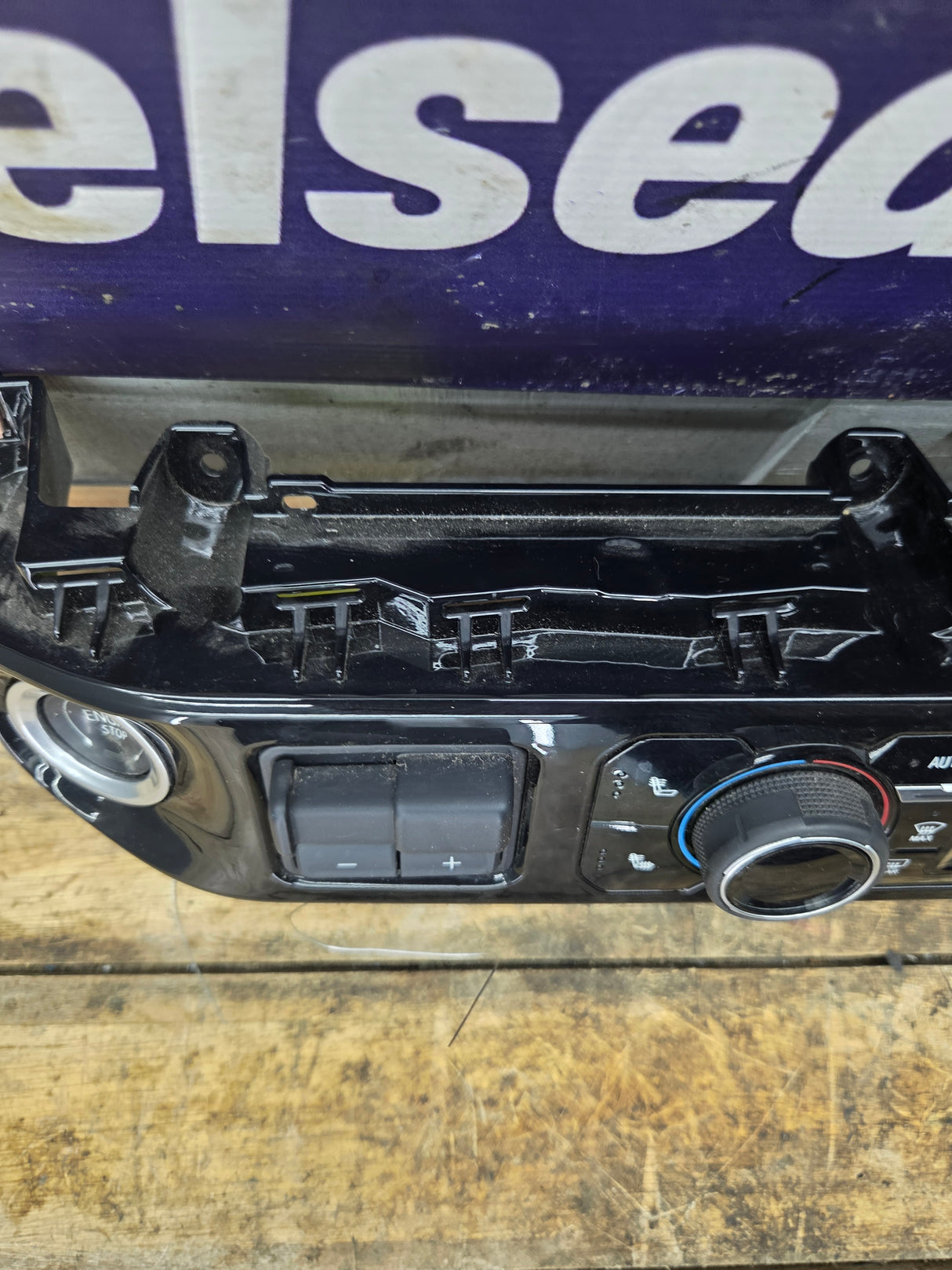 2022 Chevrolet Silverado 1500 HVAC Temperature / Climate Control unit - 86823770