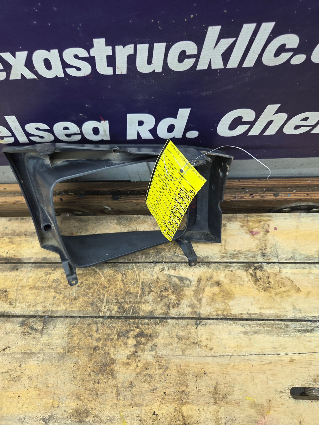 1999-2004 Ford Super Duty F250 F350 F450 F550 RH Right Passenger Headlight Bezel Surround Trim Ring