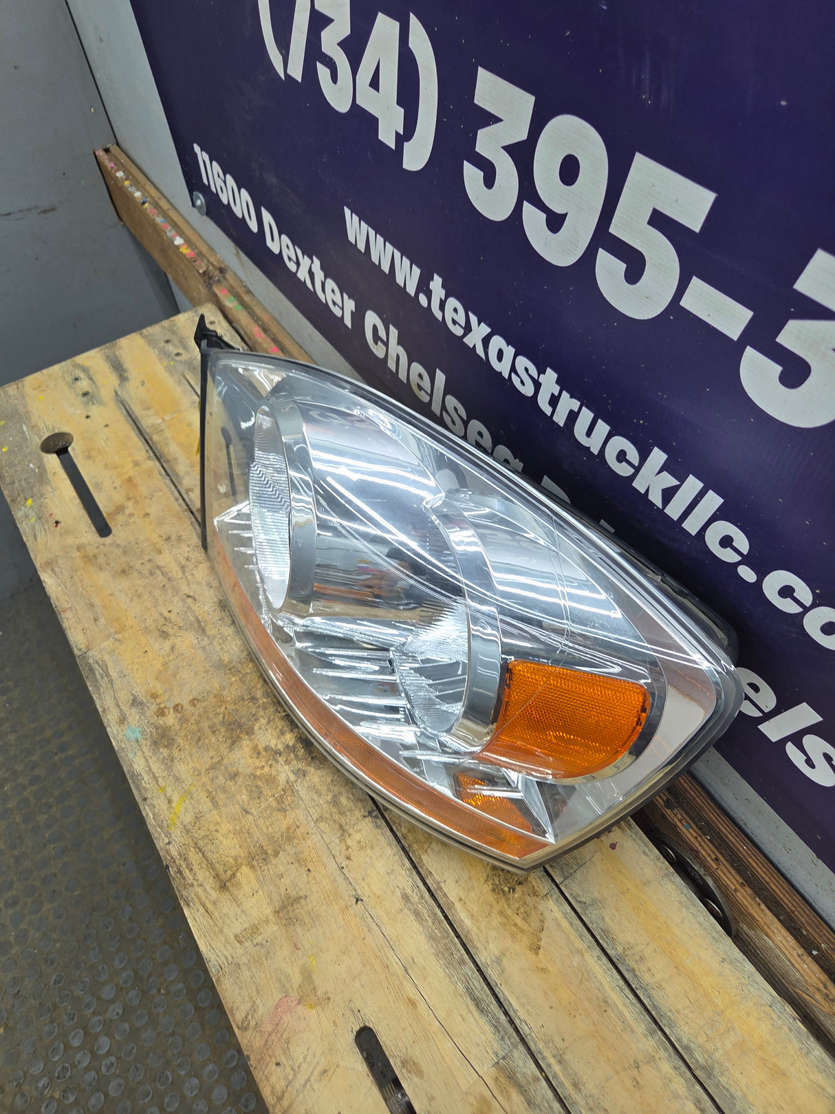 2006-2009 Dodge Ram 1500 2500 3500 LH Driver Side Headlight TYC 20-6748-00