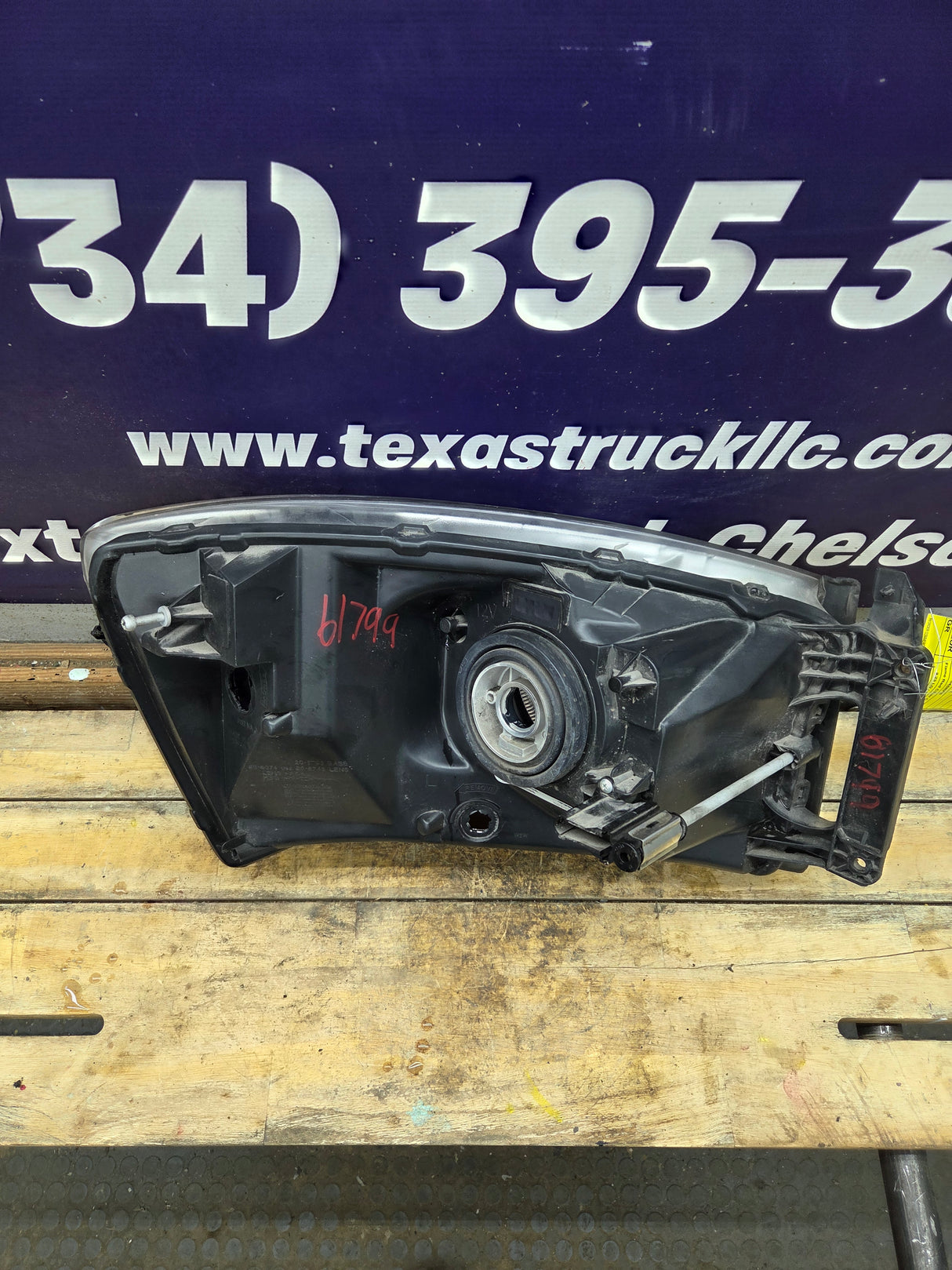 2006-2009 Dodge Ram 1500 2500 3500 LH Driver Side Headlight TYC 20-6748-00
