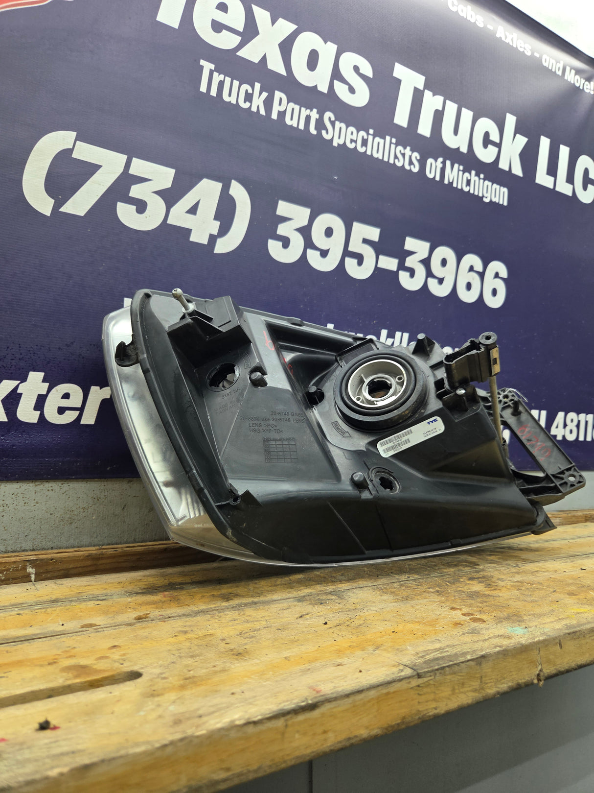 2006-2009 Dodge Ram 1500 2500 3500 LH Driver Side Headlight TYC 20-6748-00