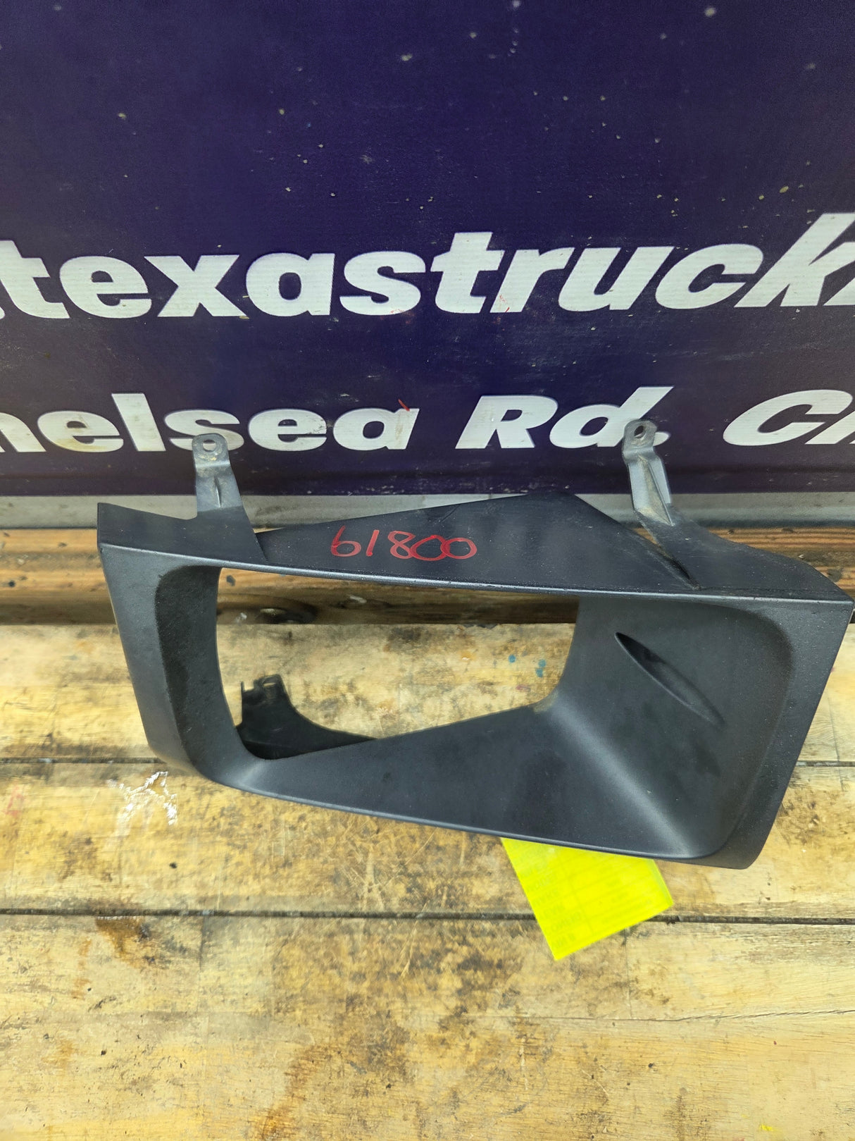 1999-2004 Ford Super Duty F250 F350 F450 F550 LH Driver Side Headlight Bezel Surround Trim Ring