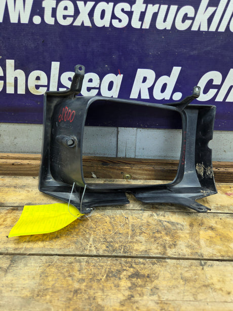 1999-2004 Ford Super Duty F250 F350 F450 F550 LH Driver Side Headlight Bezel Surround Trim Ring