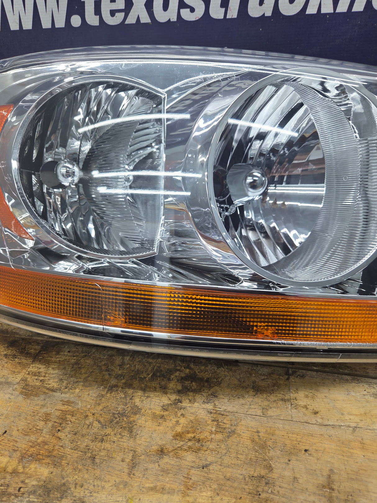 2006-2009 Dodge Ram 1500 2500 3500 RH Passenger Side Headlight TYC 20-6747-00