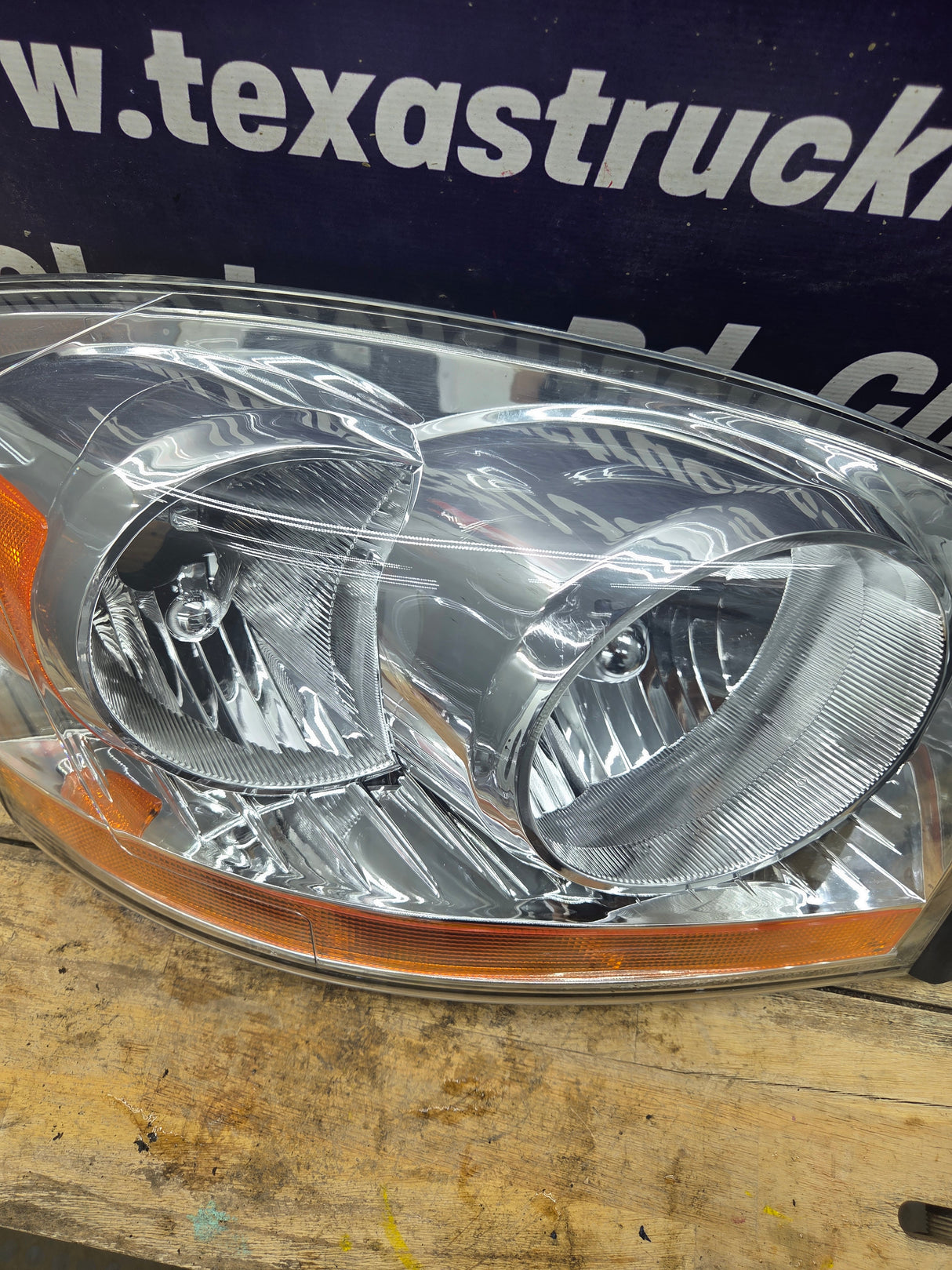 2006-2009 Dodge Ram 1500 2500 3500 RH Passenger Side Headlight TYC 20-6747-00