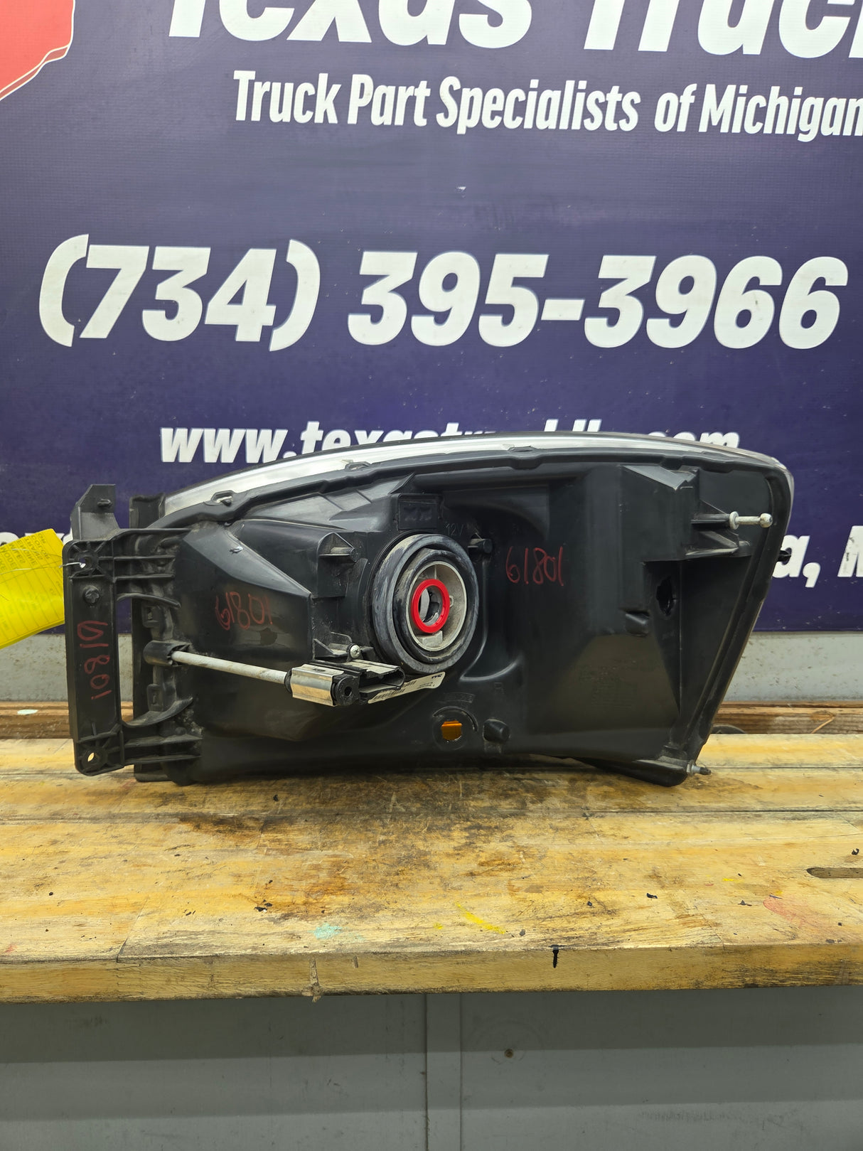 2006-2009 Dodge Ram 1500 2500 3500 RH Passenger Side Headlight TYC 20-6747-00