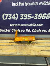 1999-2004 Ford Super Duty F250 F350 RH Passenger Side OEM Turn Signal Parking Light Assembly
