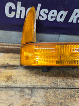 1999-2004 Ford Super Duty F250 F350 RH Passenger Side OEM Turn Signal Parking Light Assembly