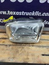 2005-2007 Ford Super Duty F250 F350 F450 F550 RH Passenger Side Composite Head Light