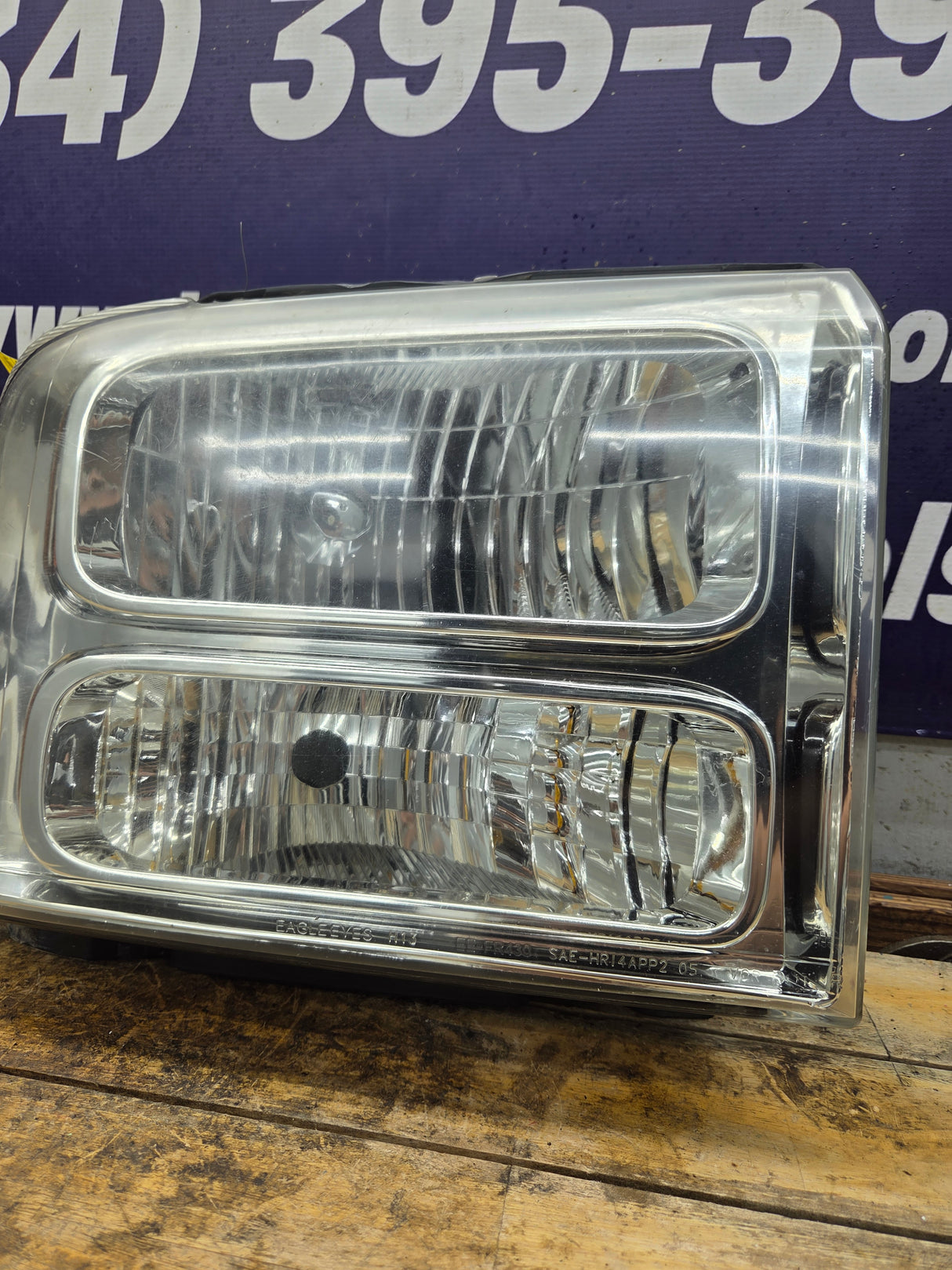 2005-2007 Ford Super Duty F250 F350 F450 F550 RH Passenger Side Composite Head Light