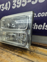 2005-2007 Ford Super Duty F250 F350 F450 F550 RH Passenger Side Composite Head Light