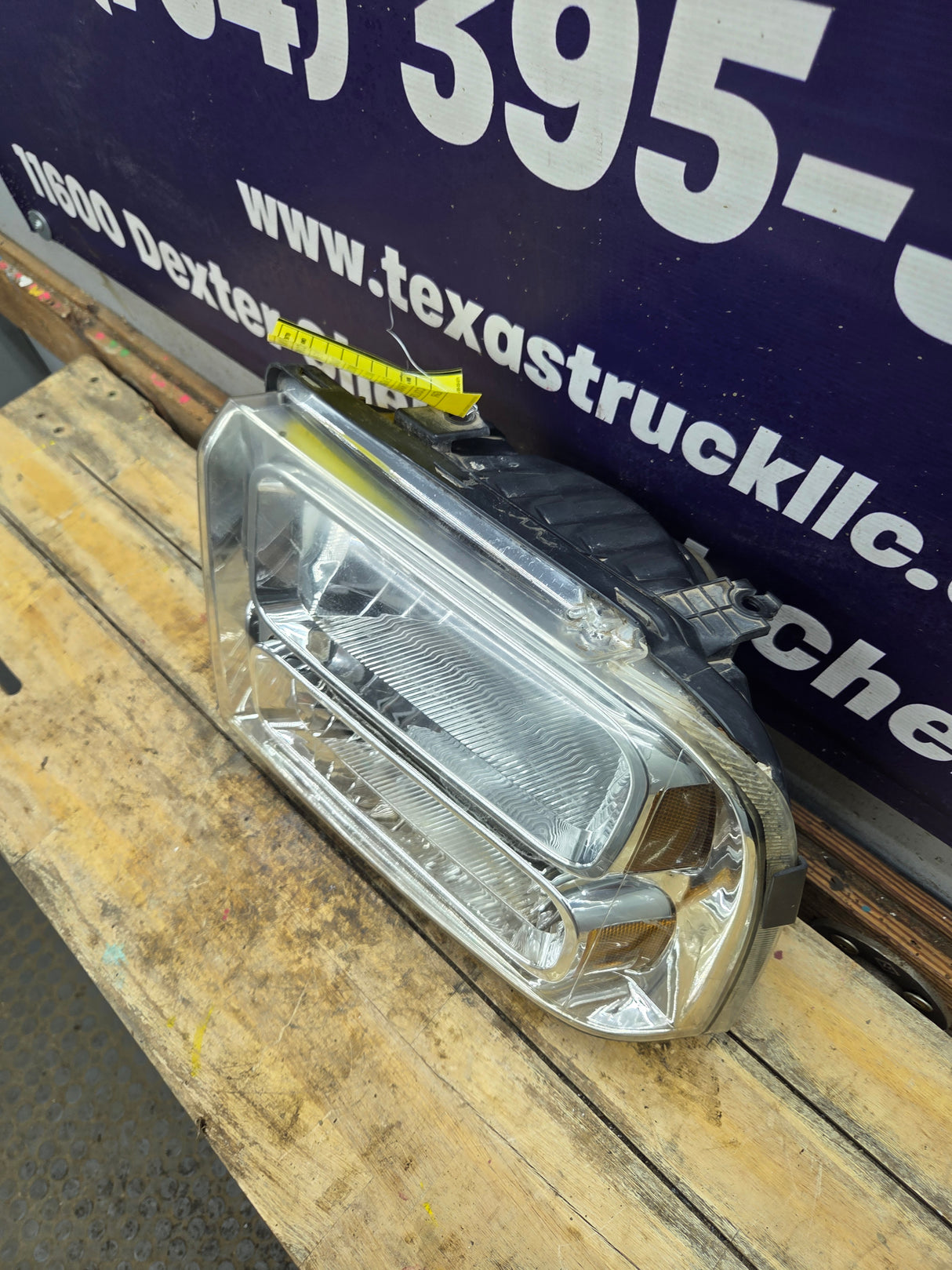 2005-2007 Ford Super Duty F250 F350 F450 F550 LH Left Driver Side Composite Head Light 5C34-13006-A