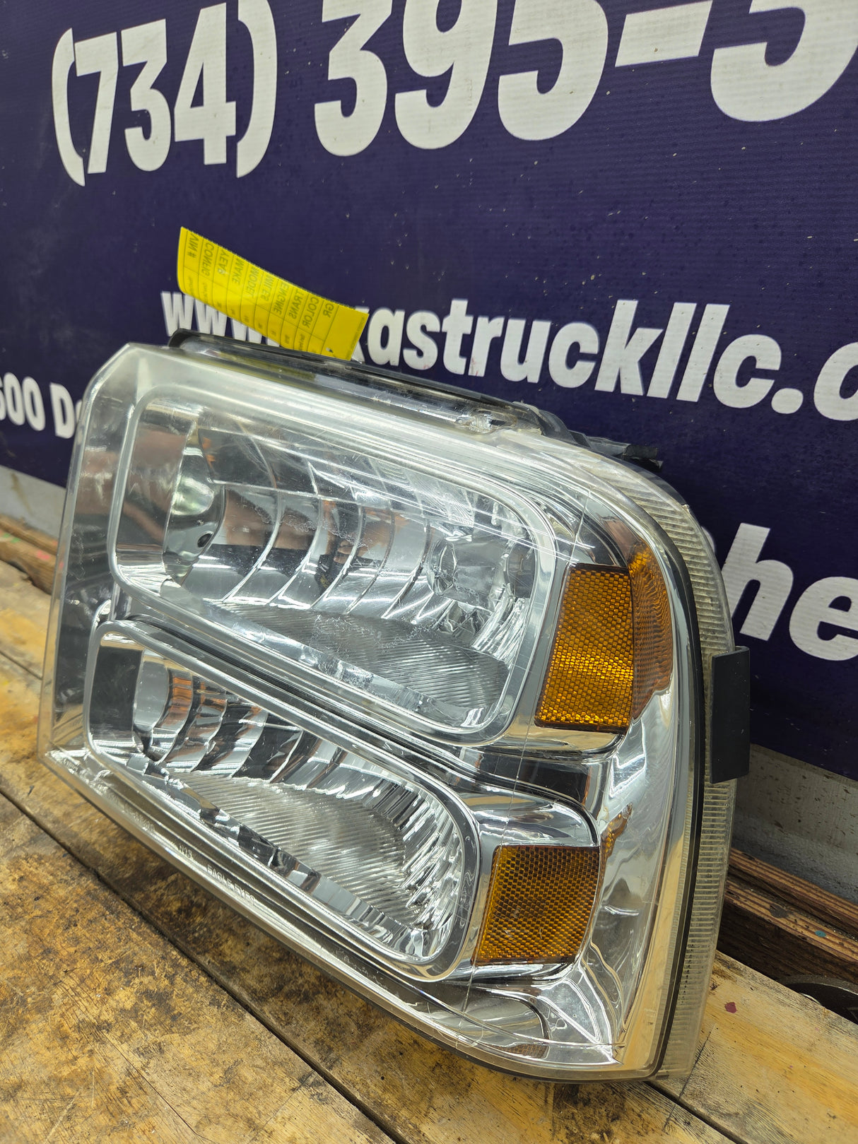 2005-2007 Ford Super Duty F250 F350 F450 F550 LH Left Driver Side Composite Head Light 5C34-13006-A