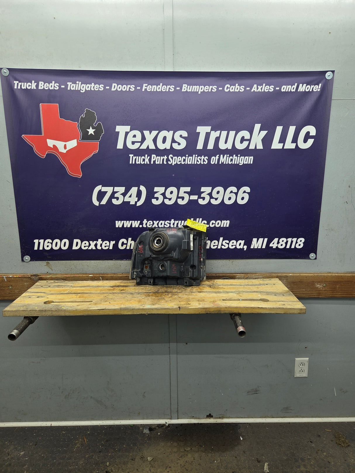 2005-2007 Ford Super Duty F250 F350 F450 F550 LH Left Driver Side Composite Head Light 5C34-13006-A