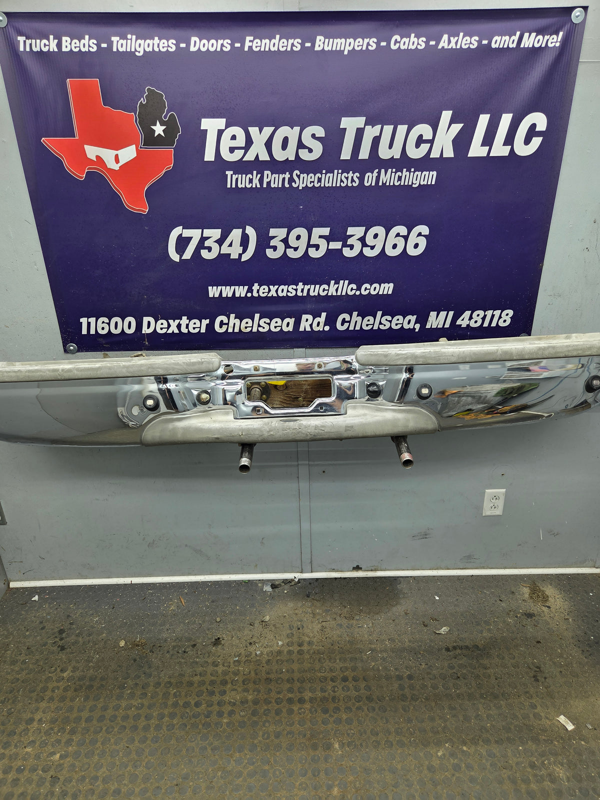 1999-2007 Ford Super Duty F250 F350 F450 F550 Rear Bumper