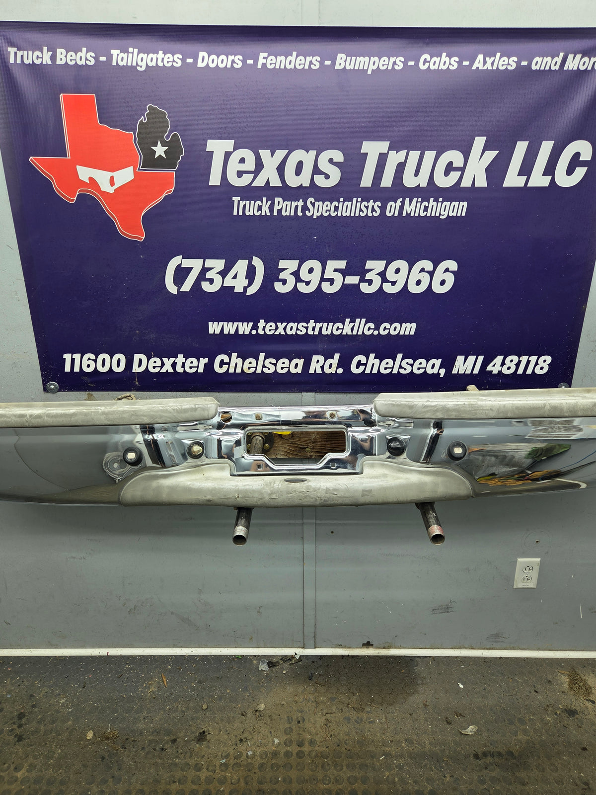 1999-2007 Ford Super Duty F250 F350 F450 F550 Rear Bumper