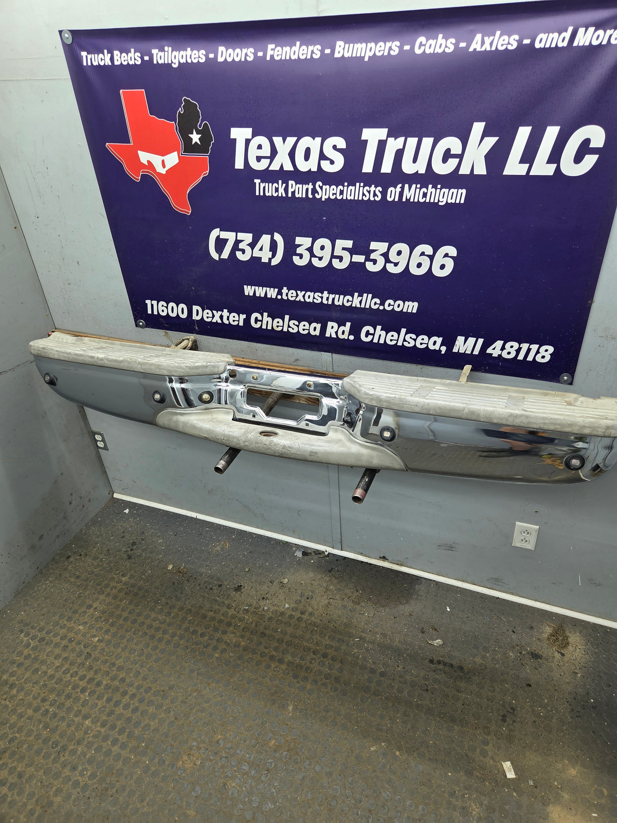 1999-2007 Ford Super Duty F250 F350 F450 F550 Rear Bumper