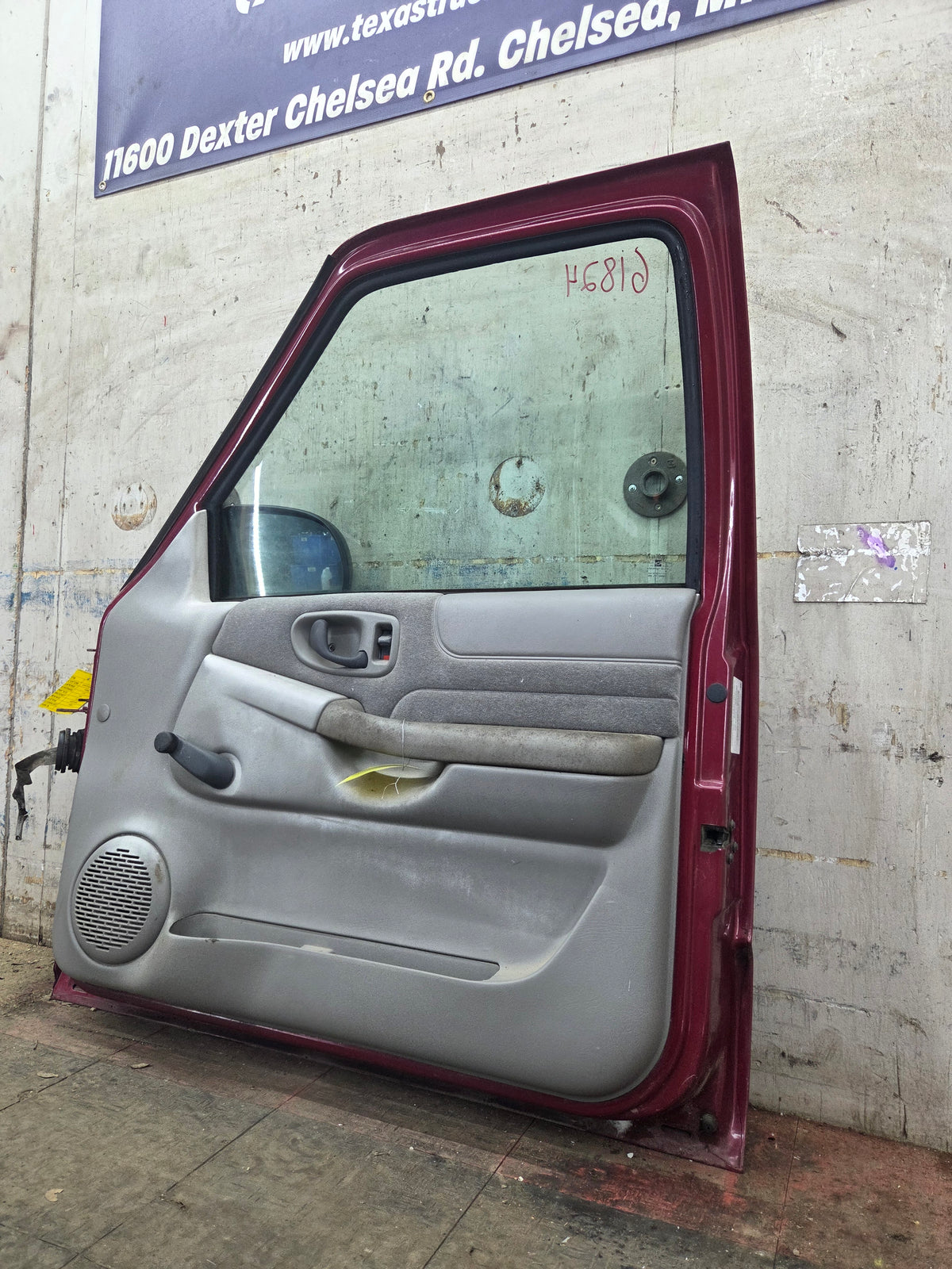 1994-2004 Chevrolet S10 /  GMC Sonoma RH Passenger Side Front Door