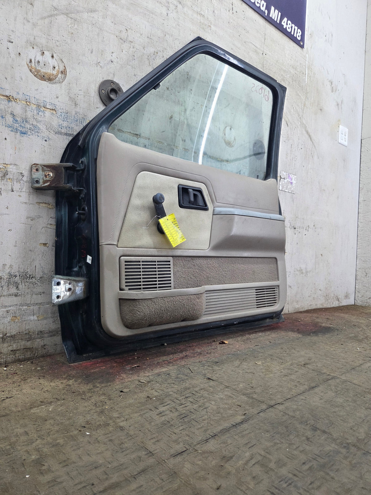 1989-1992 Ford Ranger Passenger Side Front Right Hand Door