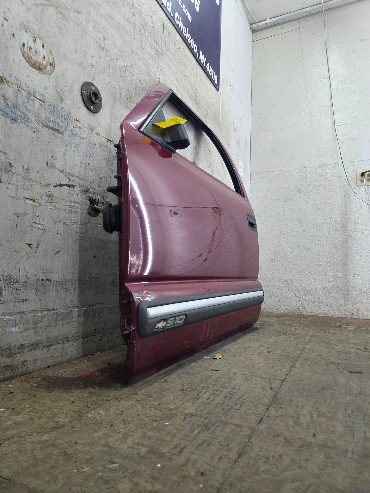 1994-2004 Chevrolet S10 /  GMC Sonoma LH Driver Side Front Door