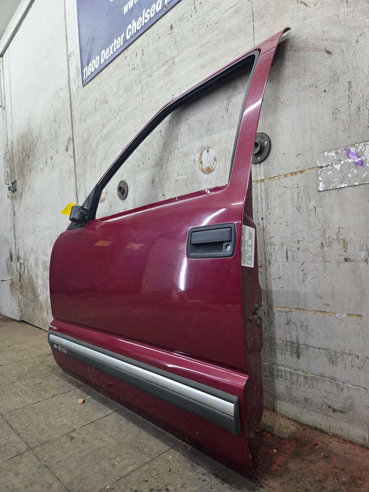 1994-2004 Chevrolet S10 /  GMC Sonoma LH Driver Side Front Door