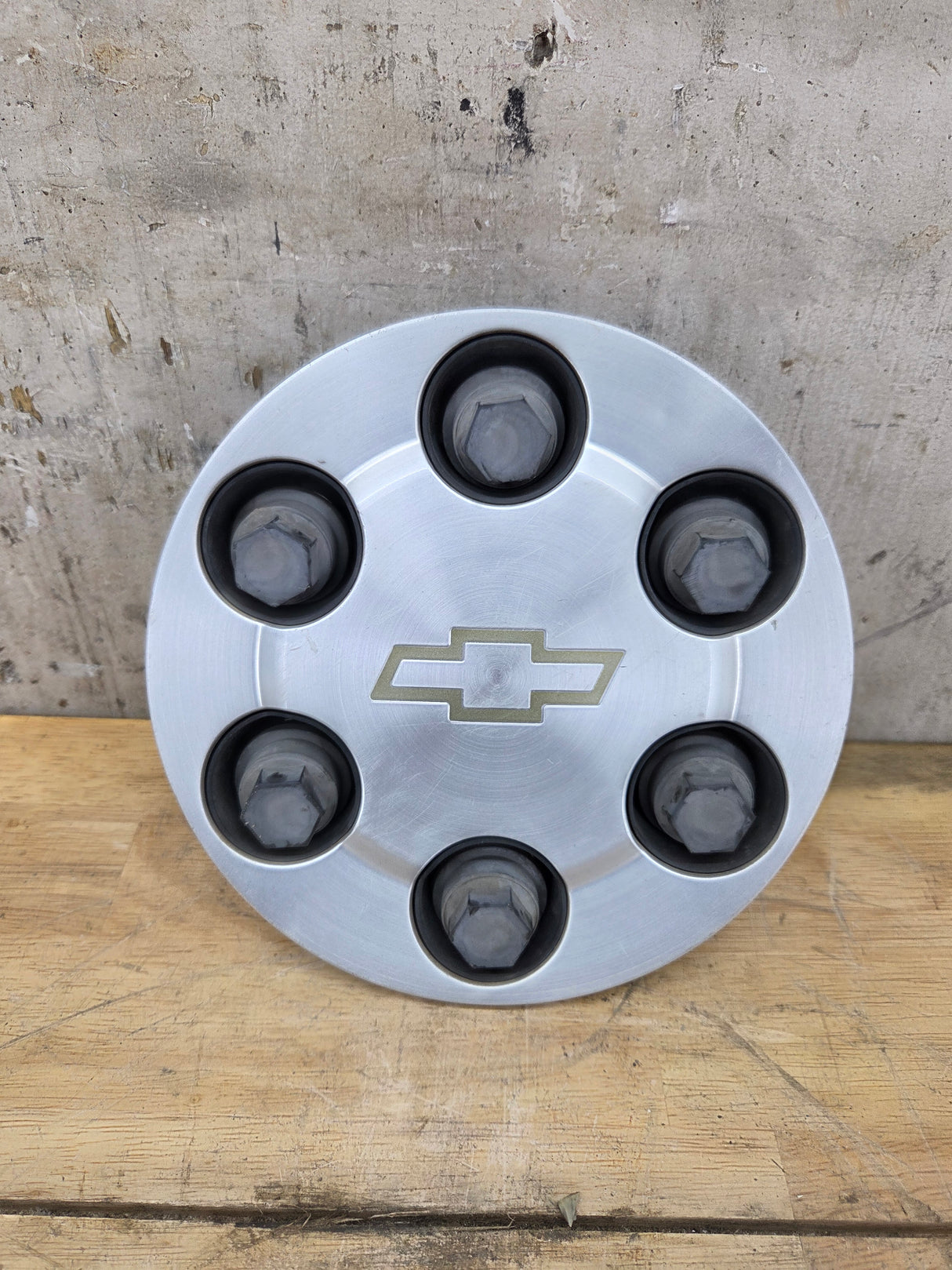 2004-2007 Chevrolet Silverado 1500 Tahoe Suburban 17" Wheel Center Hub Cap 9594520