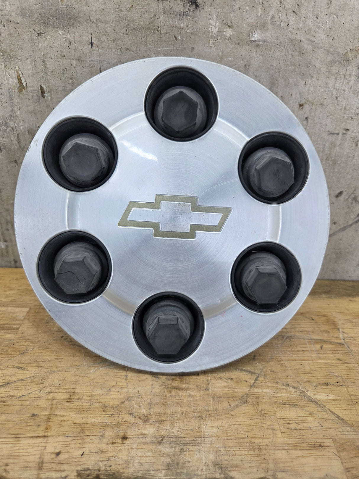 2004-2007 Chevrolet Silverado 1500 Tahoe Suburban 17" Wheel Center Hub Cap 9594520