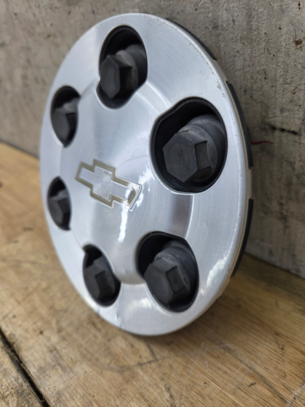 2004-2007 Chevrolet Silverado 1500 Tahoe Suburban 17" Wheel Center Hub Cap 9594520