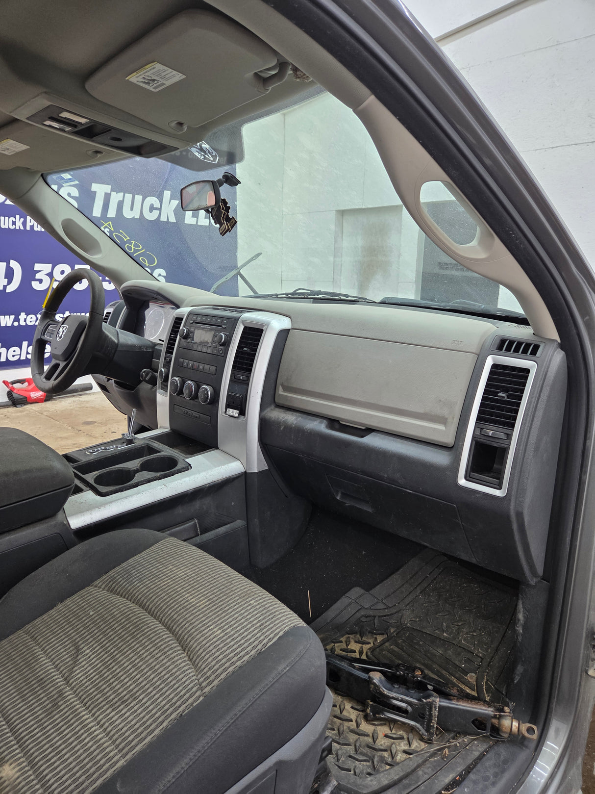 2009-2018 Dodge Ram 1500 4th Gen Regular Cab
