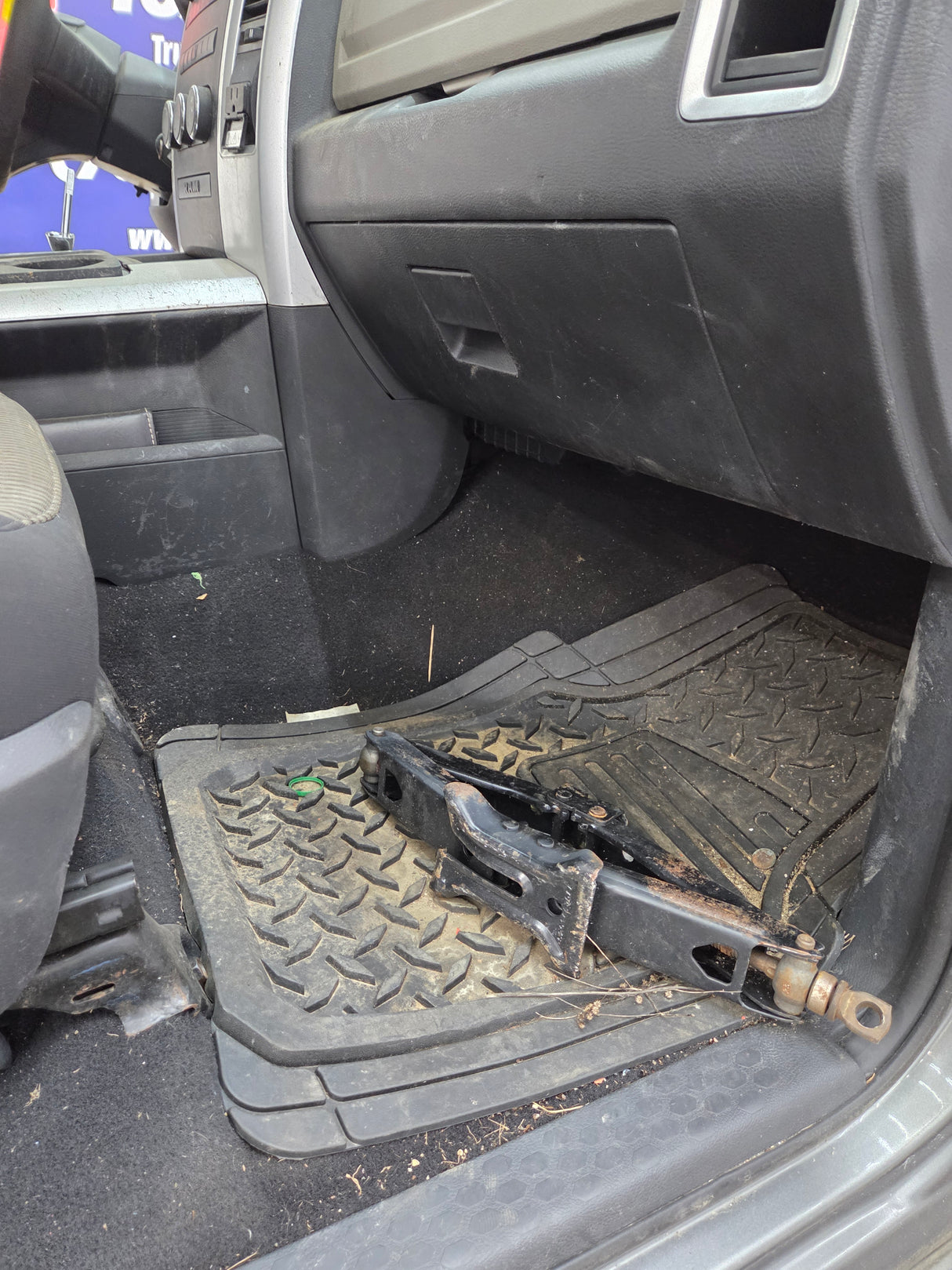 2009-2018 Dodge Ram 1500 4th Gen Regular Cab