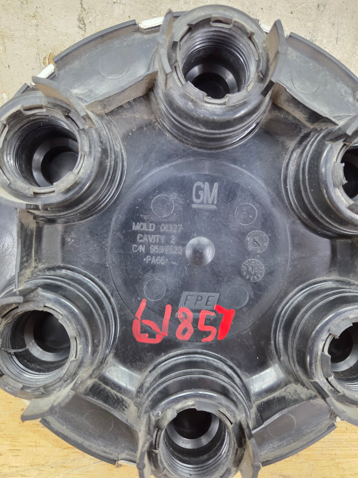2004-2007 Chevrolet Silverado 1500 Tahoe Suburban 17" Wheel Center Hub Cap 9594520