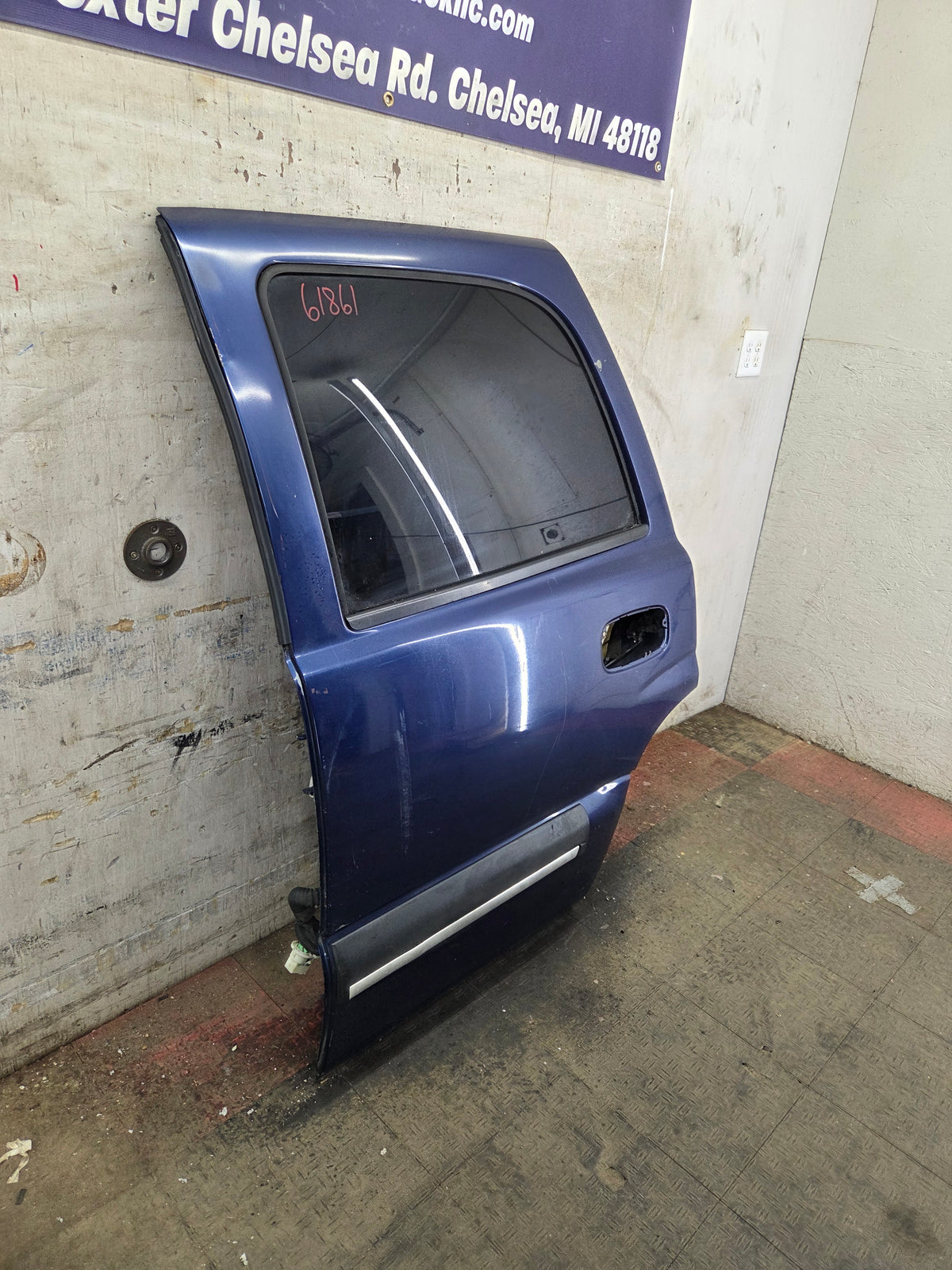 2001-2006 Chevrolet Tahoe / GMC Yukon 1500 2500HD Rear Driver Side Rear Door LH