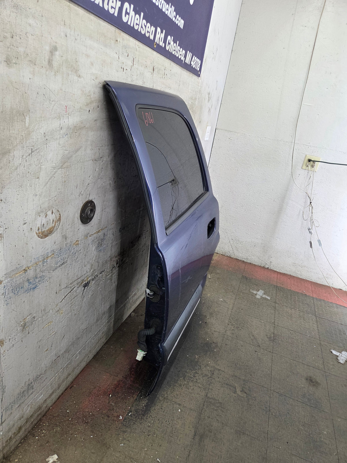 2001-2006 Chevrolet Tahoe / GMC Yukon 1500 2500HD Rear Driver Side Rear Door LH