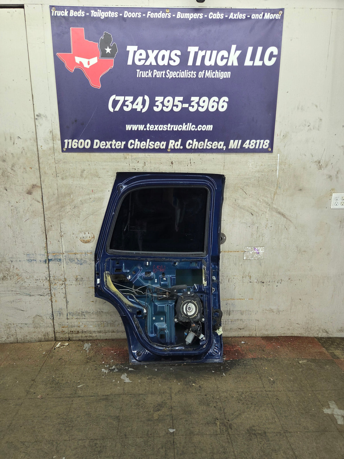 2001-2006 Chevrolet Tahoe / GMC Yukon 1500 2500HD Rear Driver Side Rear Door LH