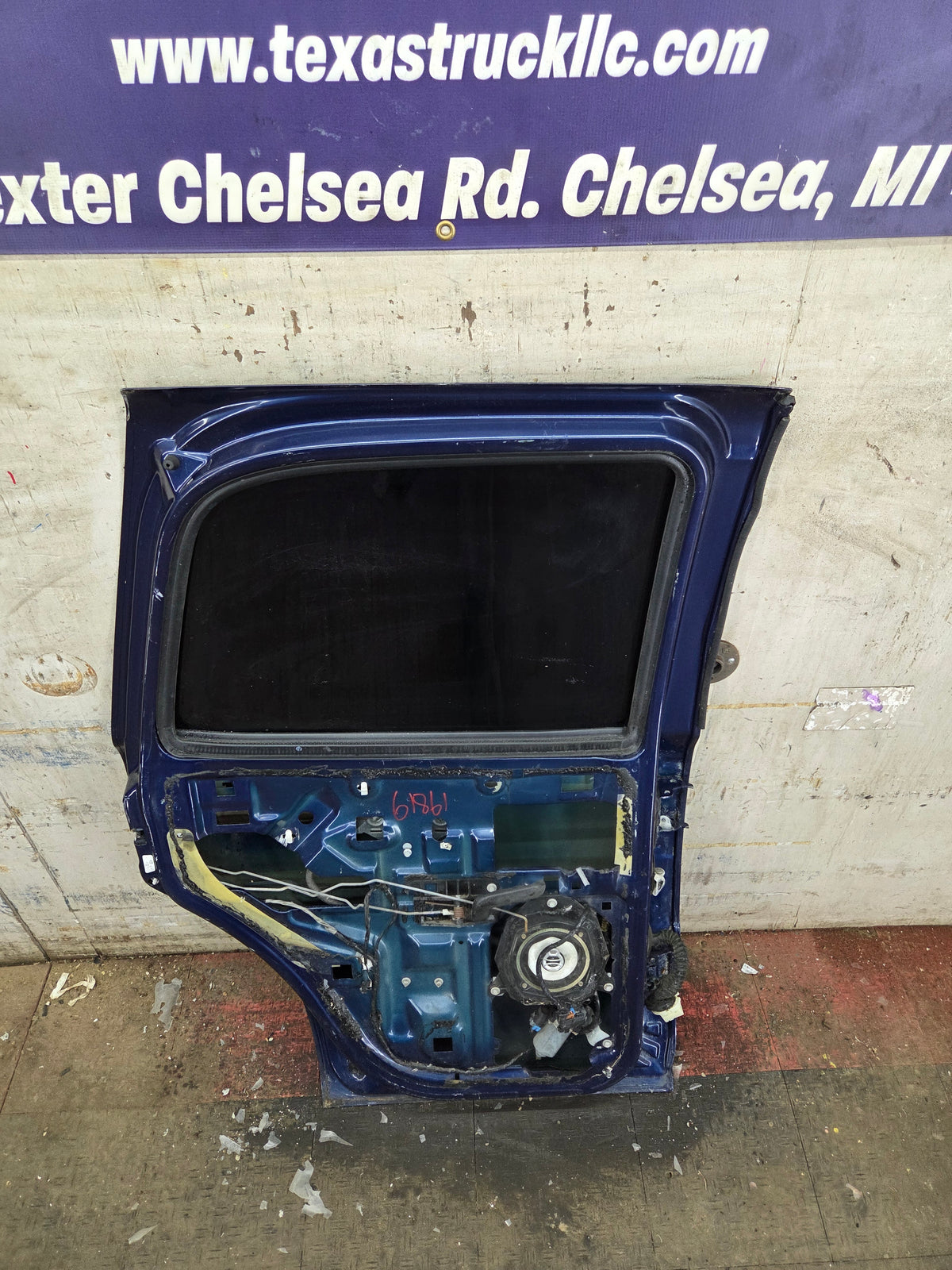 2001-2006 Chevrolet Tahoe / GMC Yukon 1500 2500HD Rear Driver Side Rear Door LH