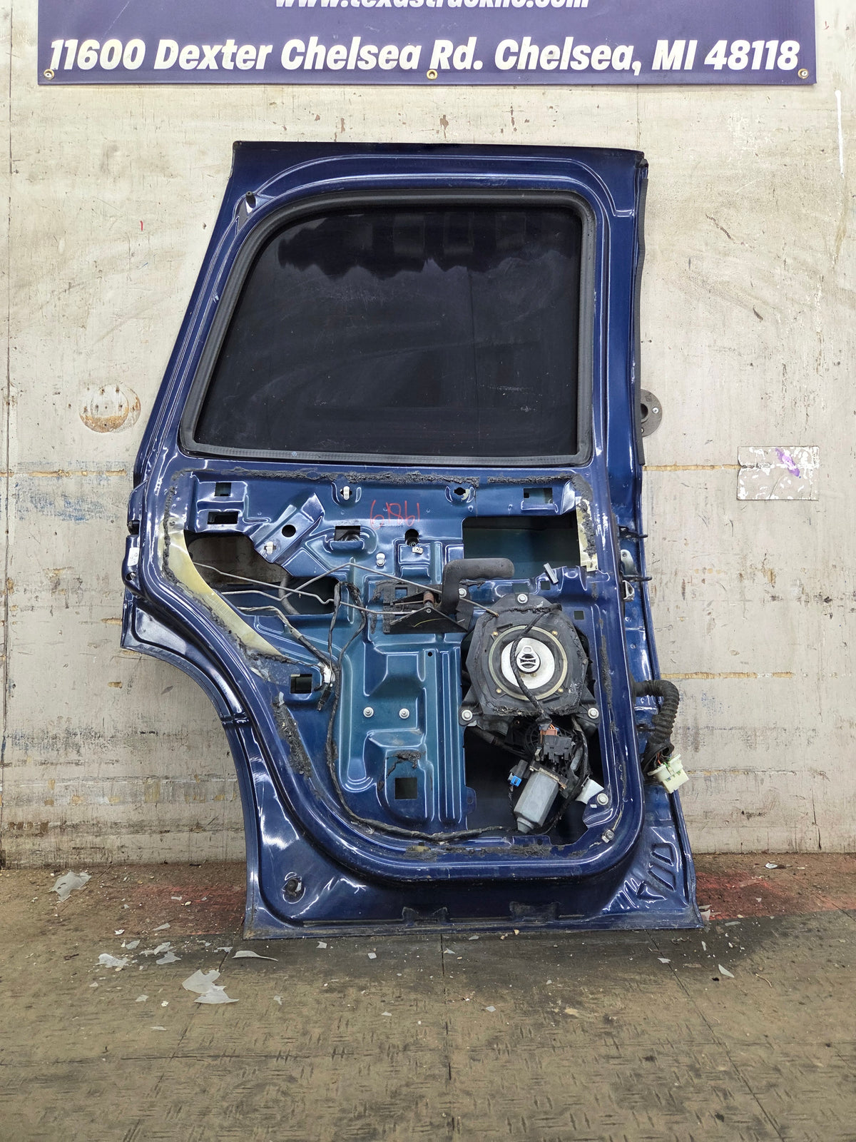 2001-2006 Chevrolet Tahoe / GMC Yukon 1500 2500HD Rear Driver Side Rear Door LH