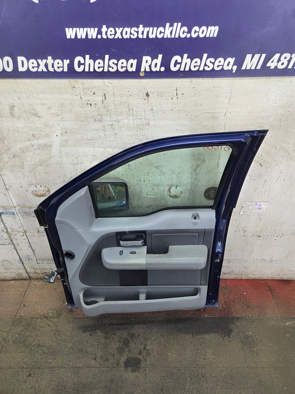 2004-2008 Ford F150 Crew Cab Passenger Side Front Door RH