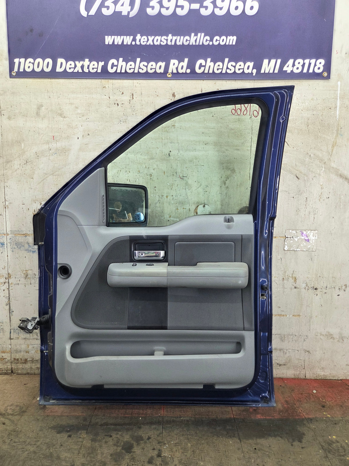 2004-2008 Ford F150 Crew Cab Passenger Side Front Door RH