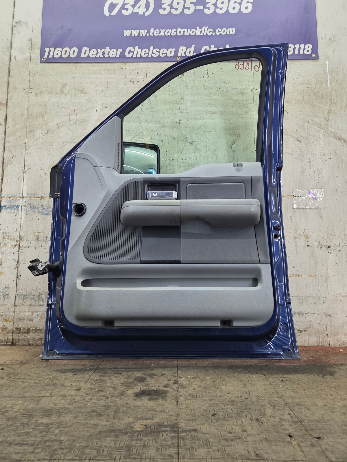 2004-2008 Ford F150 Crew Cab Passenger Side Front Door RH