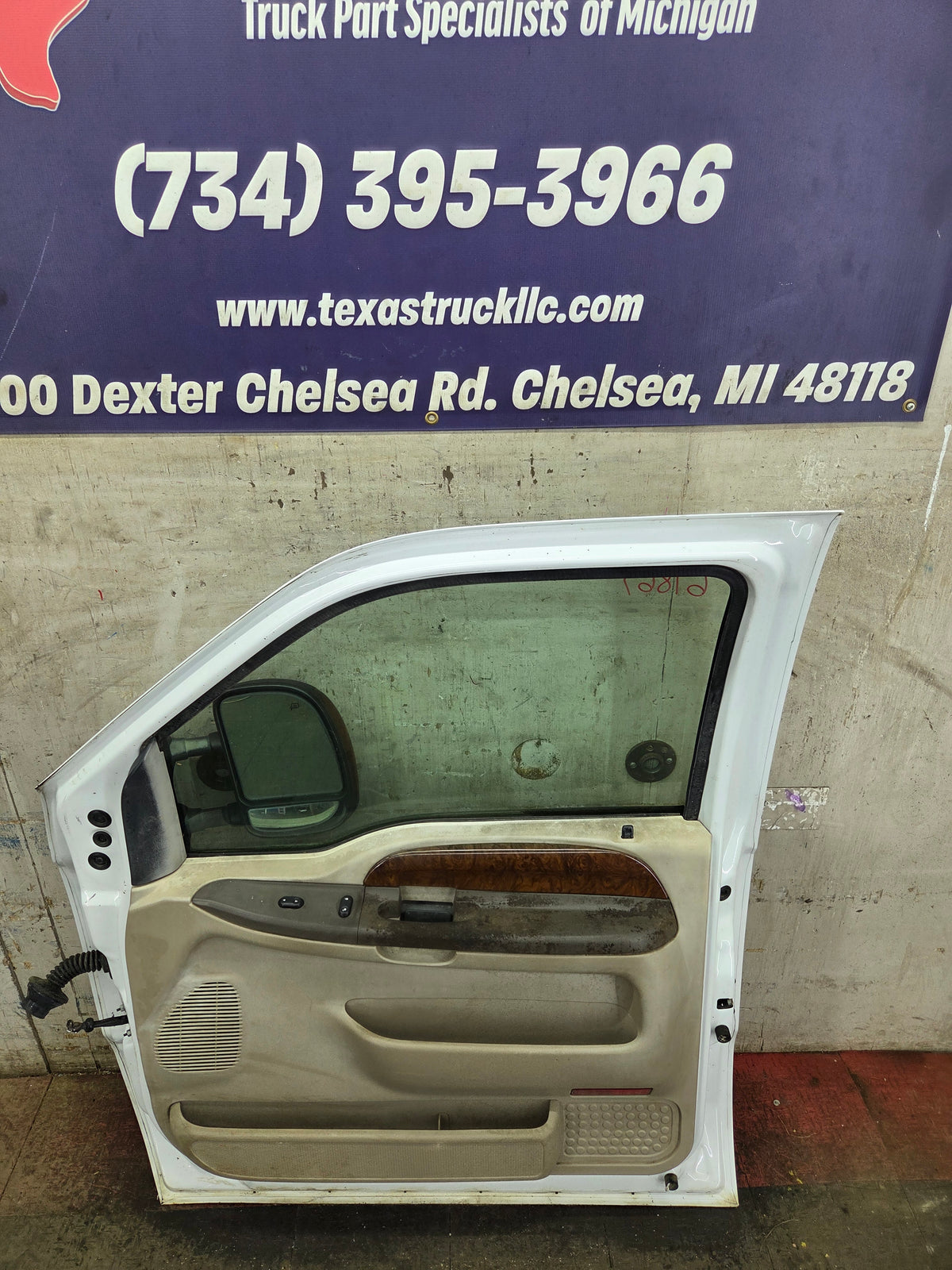 1999-2007 Ford Super Duty RH Passenger Side Front Door F250 F350 F450 F550