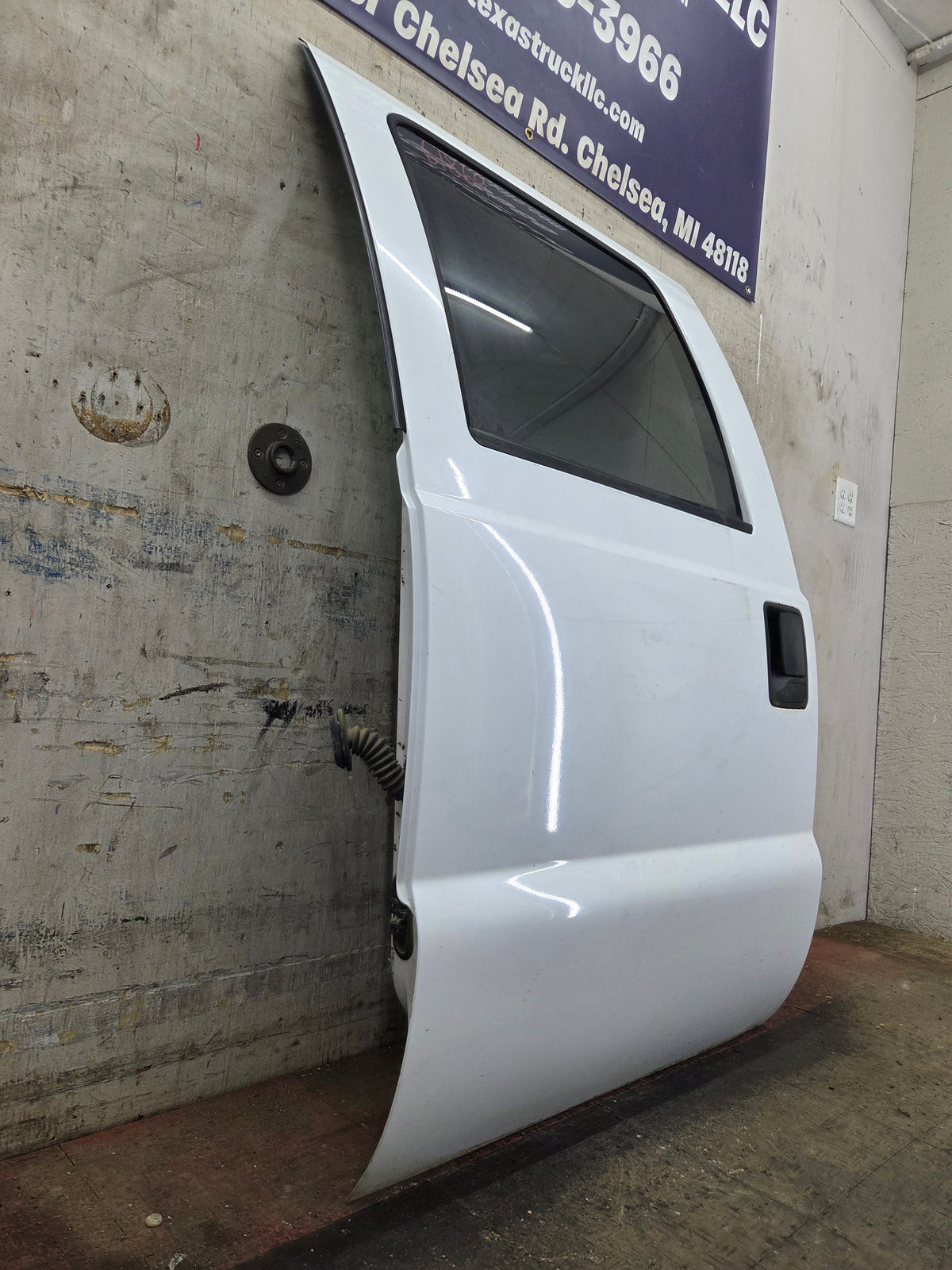 1999-2007 Ford Super Duty LH Driver Side Rear Crew Cab Door F250 F350 F450 F550