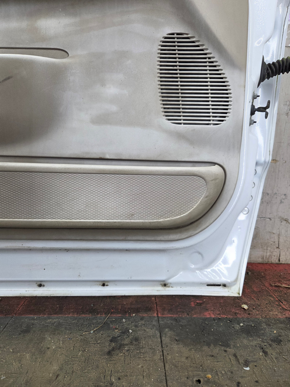 1999-2007 Ford Super Duty LH Driver Side Front Door F250 F350 F450 F550