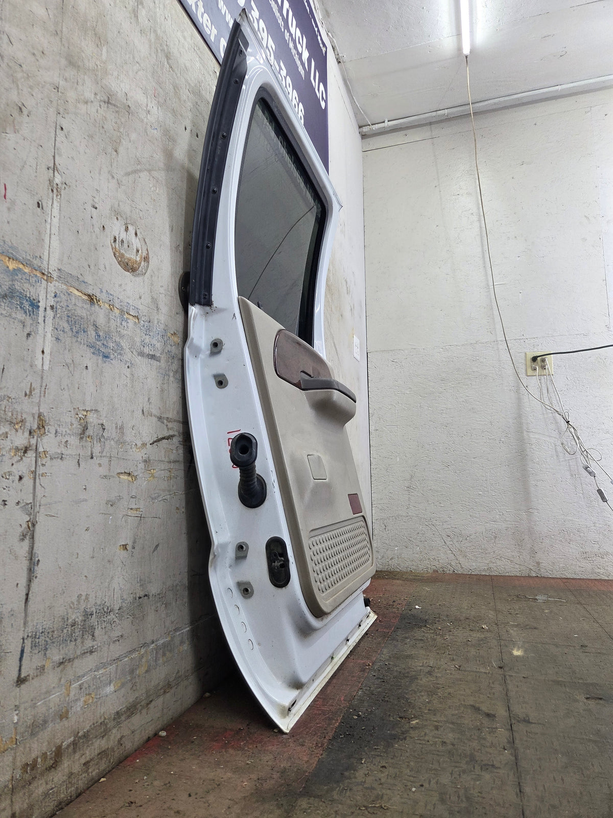 1999-2007 Ford Super Duty RH Passenger Side Rear Crew Cab Door F250 F350 F450 F550