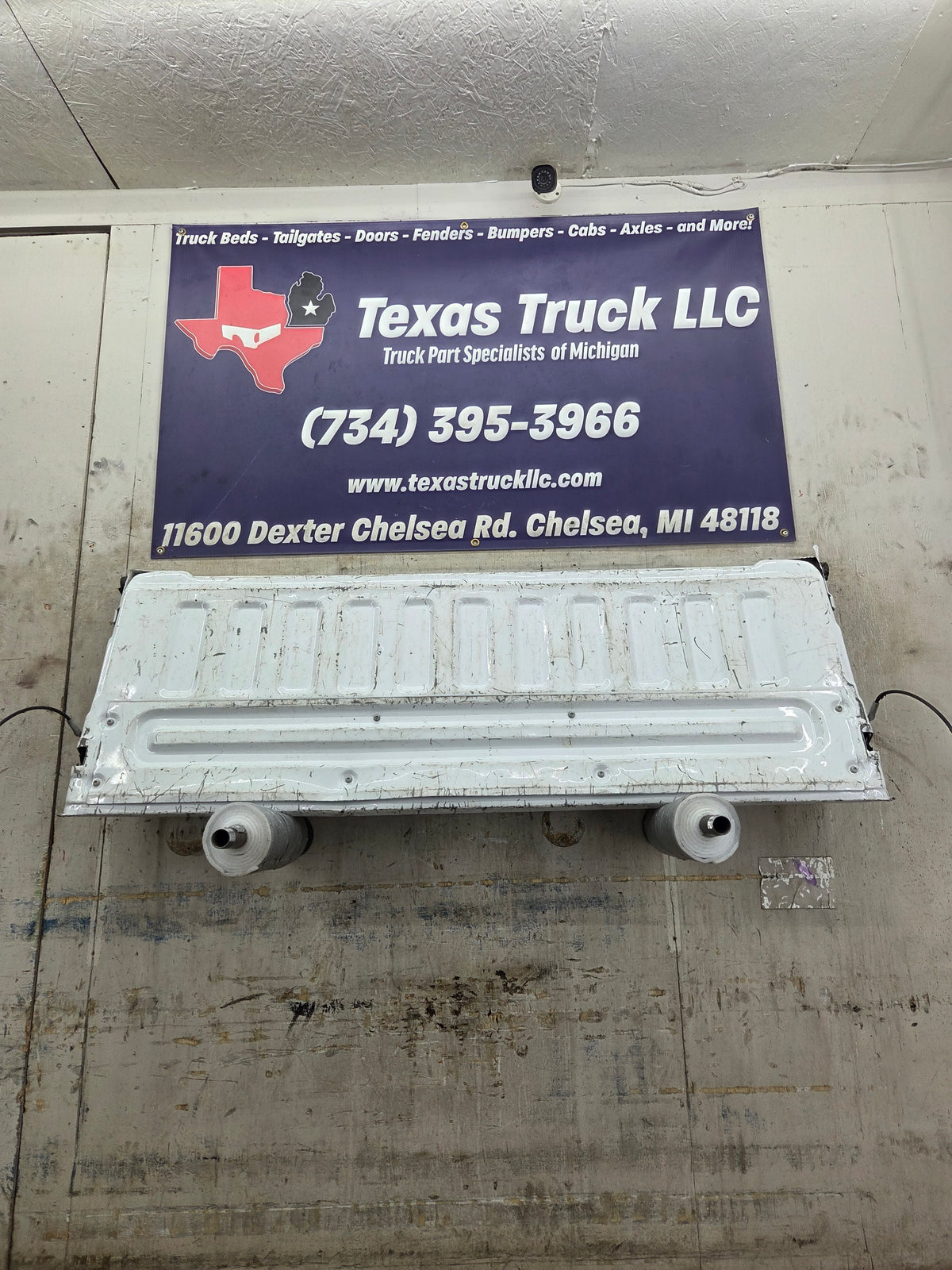 1997-2003 F150 / 1999-2007 Ford F250 F350 F450 F550 Super Duty Tailgate