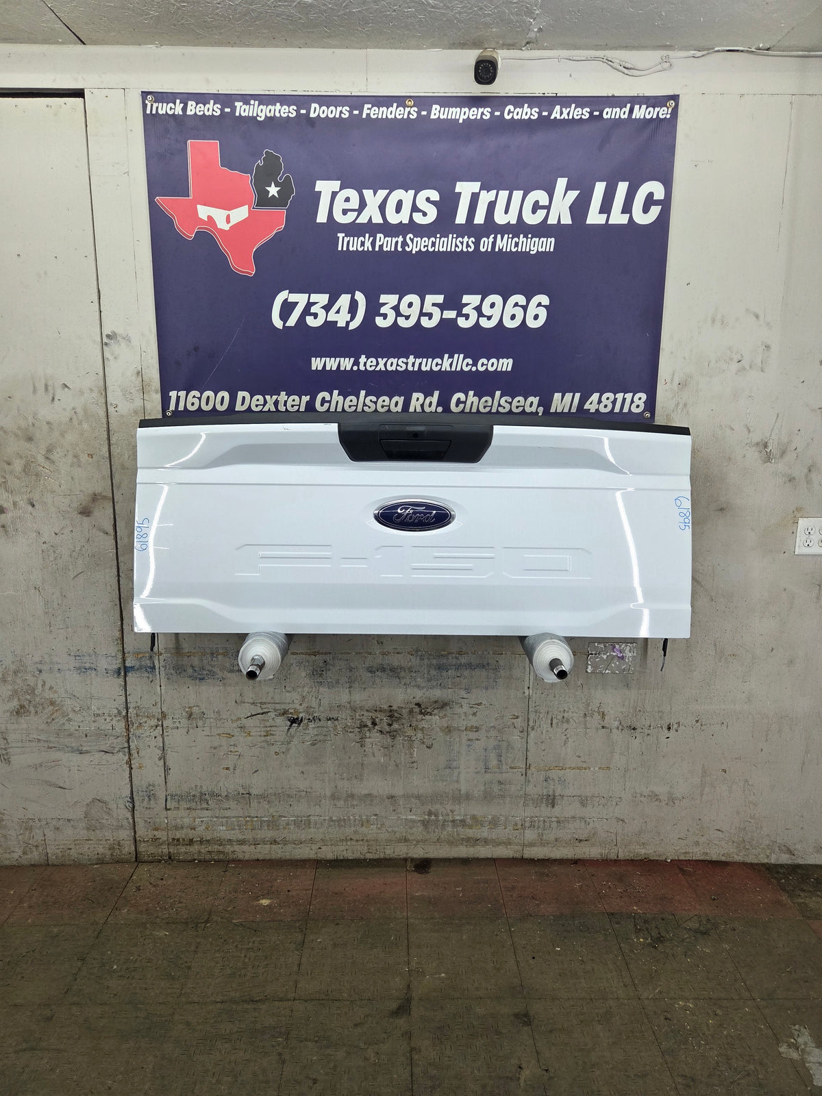 2021-2025 Ford F150 Tailgate - Oxford White