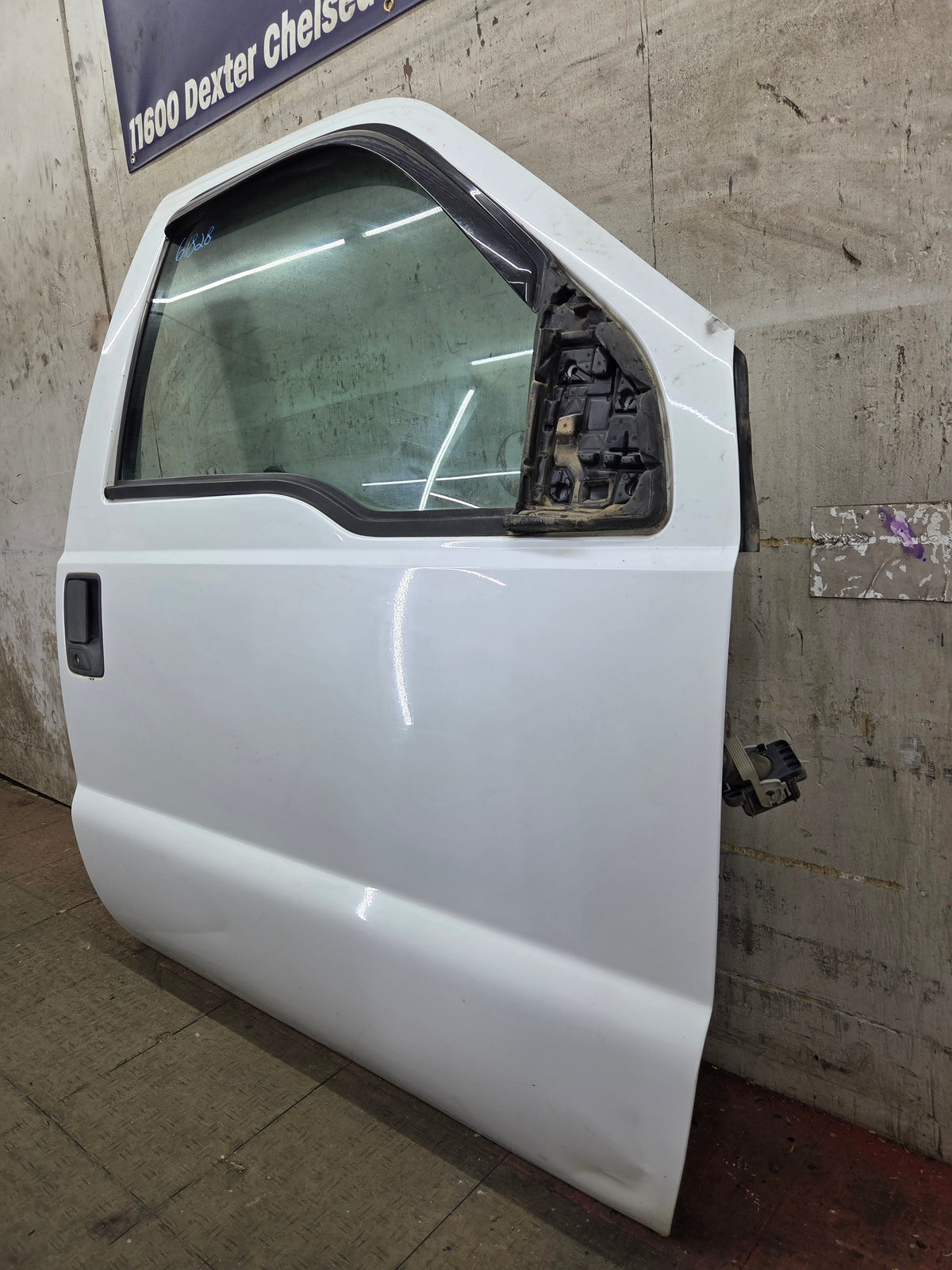 2012-2016 Ford Super Duty RH Passenger Side Front Door F250 F350 F450 F550