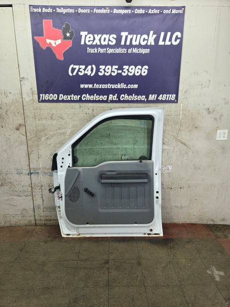 2012-2016 Ford Super Duty RH Passenger Side Front Door F250 F350 F450 F550