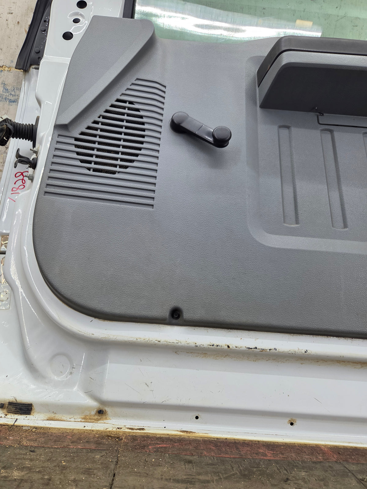 2012-2016 Ford Super Duty RH Passenger Side Front Door F250 F350 F450 F550