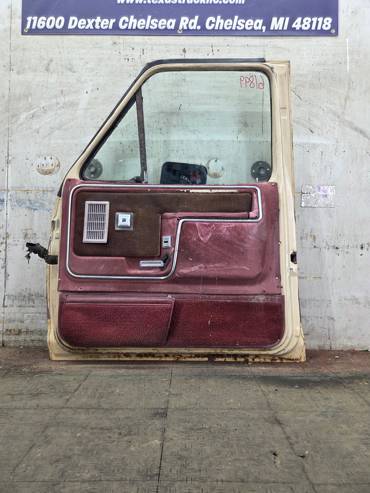 1980-1986 Ford F Series F250 F350 F450 F550 Passenger Side Front Door RH